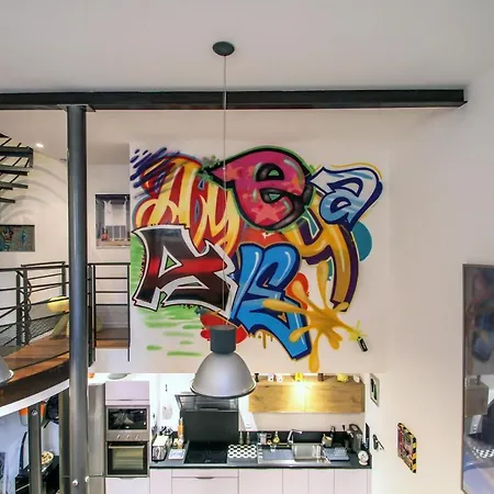 Loft 17 *